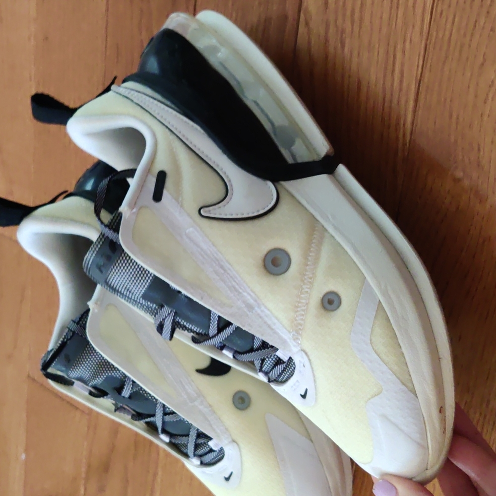 Women Nike sneakers - Picture 3 of 7